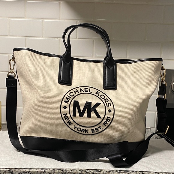 Michael Kors Black and Cream Tote bag - Picture 1 of 10